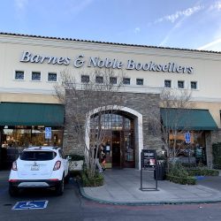 Thousand+Oaks,+CA_Barnes_Noble-1642216750